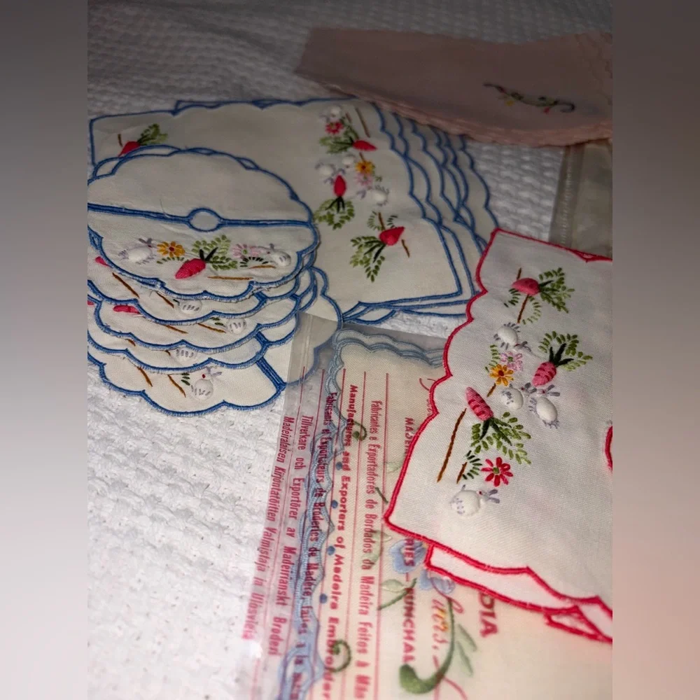 HUGE LOT 68 pcs Vintage Embroidered Table Linens Napkins Drink Coasters Madeira